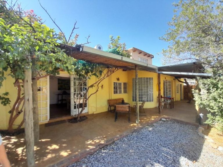 Artful Guesthouse Omaruru